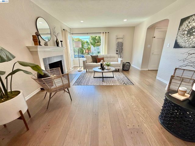 291 Lorraine Blvd, San Leandro, CA 94577