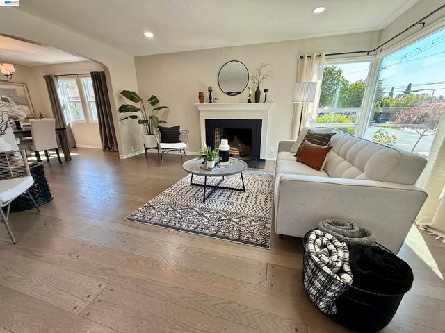 291 Lorraine Blvd, San Leandro, CA 94577