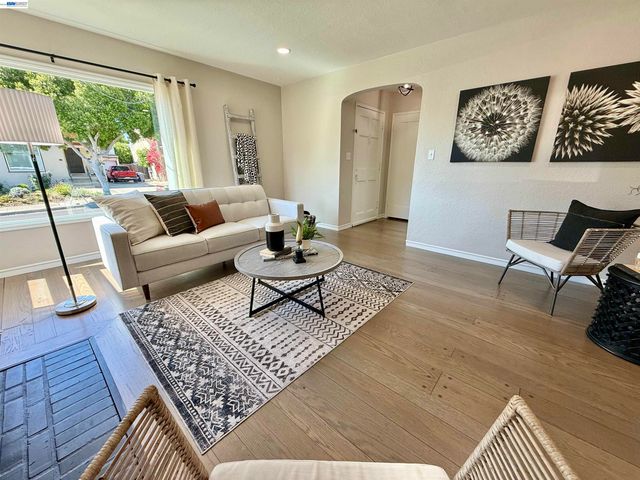 291 Lorraine Blvd, San Leandro, CA 94577