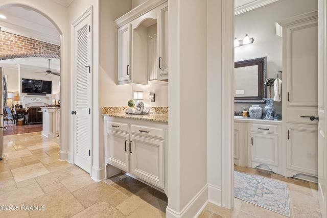 203 Rue De Chambery, Broussard, LA 70518