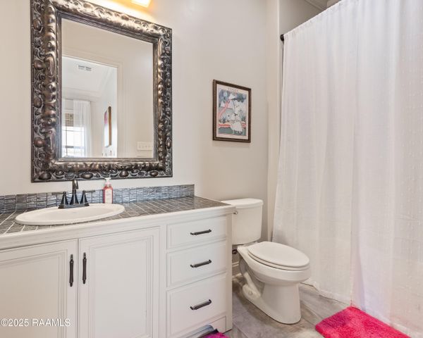 203 Rue De Chambery, Broussard, LA 70518