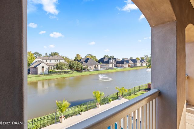 203 Rue De Chambery, Broussard, LA 70518