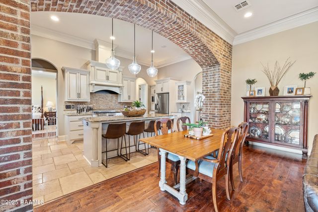 203 Rue De Chambery, Broussard, LA 70518