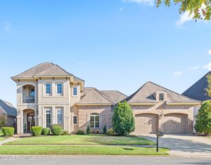 203 Rue De Chambery, Broussard, LA 70518