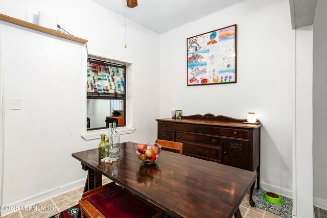 5242 HELM Avenue, Jacksonville, FL 32244