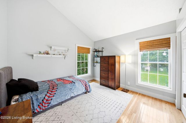 8809 Old Bates Rd, Louisville, KY 40228