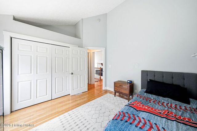 8809 Old Bates Rd, Louisville, KY 40228