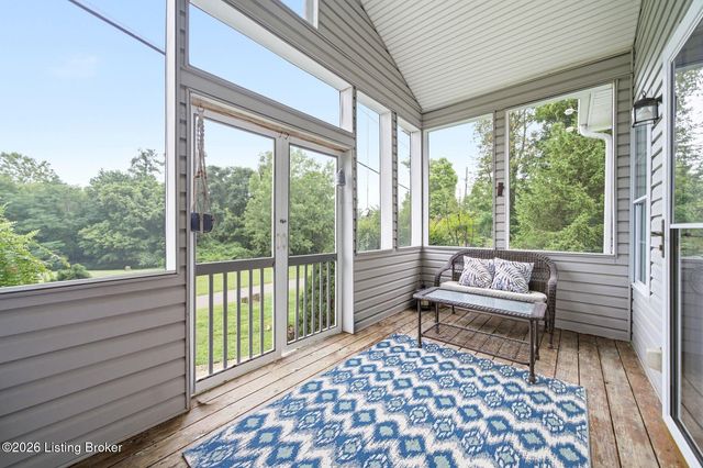8809 Old Bates Rd, Louisville, KY 40228