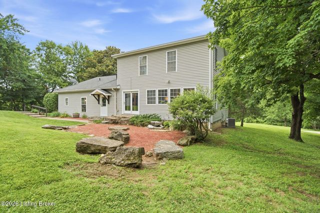 8809 Old Bates Rd, Louisville, KY 40228