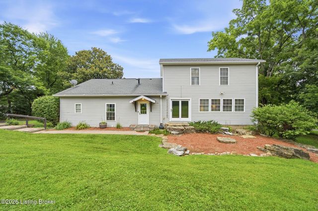 8809 Old Bates Rd, Louisville, KY 40228