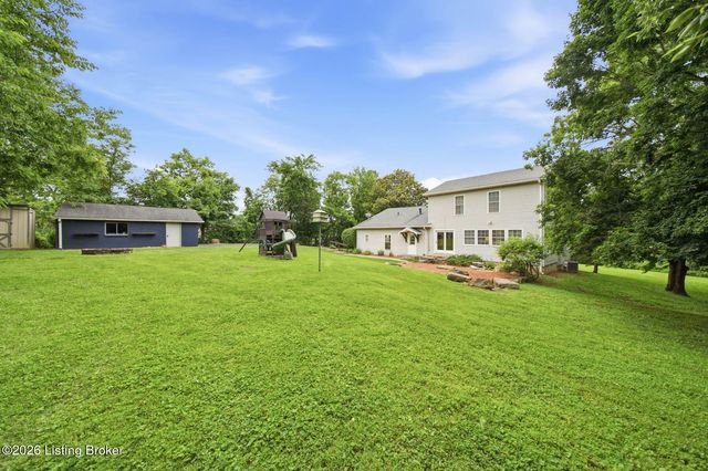 8809 Old Bates Rd, Louisville, KY 40228