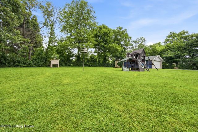 8809 Old Bates Rd, Louisville, KY 40228