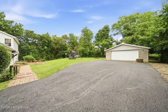8809 Old Bates Rd, Louisville, KY 40228