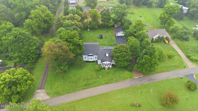 8809 Old Bates Rd, Louisville, KY 40228