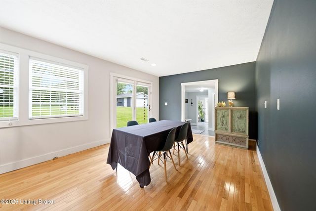 8809 Old Bates Rd, Louisville, KY 40228