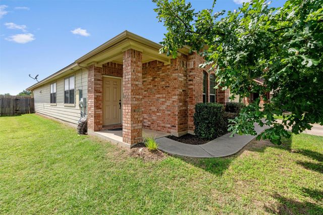 417 Drystone TRL, Liberty Hill, TX 78642