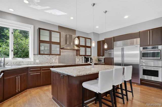 2951 Turtle Pond Court, Bloomfield Hills, MI 48302