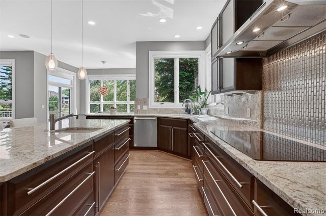 2951 Turtle Pond Court, Bloomfield Hills, MI 48302