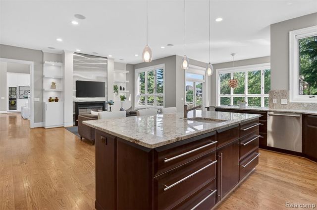 2951 Turtle Pond Court, Bloomfield Hills, MI 48302