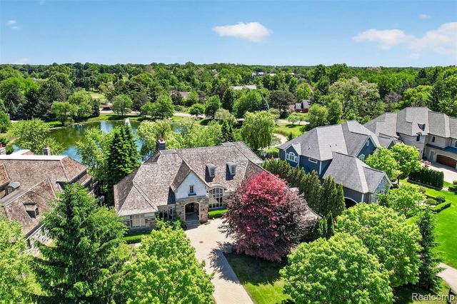 2951 Turtle Pond Court, Bloomfield Hills, MI 48302