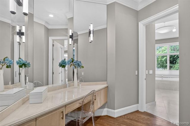 2951 Turtle Pond Court, Bloomfield Hills, MI 48302