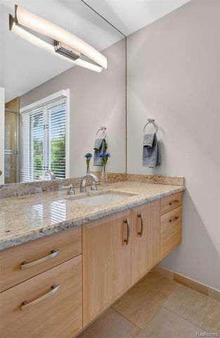 2951 Turtle Pond Court, Bloomfield Hills, MI 48302