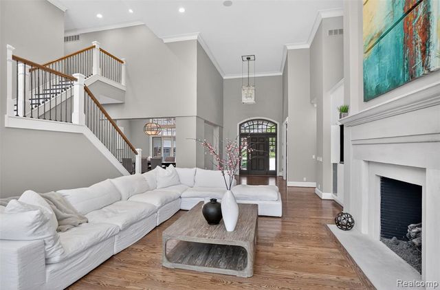 2951 Turtle Pond Court, Bloomfield Hills, MI 48302