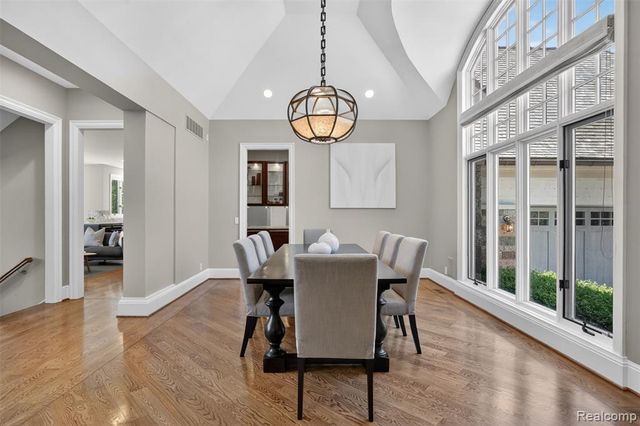 2951 Turtle Pond Court, Bloomfield Hills, MI 48302