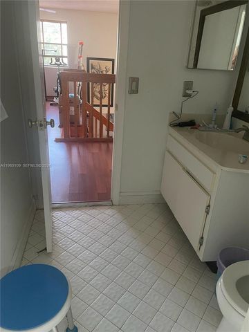 15202 SW 46th Ln C-75, Miami, FL 33185