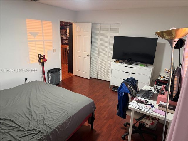 15202 SW 46th Ln C-75, Miami, FL 33185