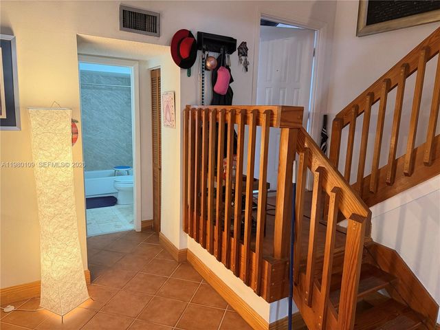 15202 SW 46th Ln C-75, Miami, FL 33185