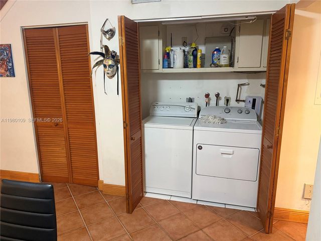 15202 SW 46th Ln C-75, Miami, FL 33185