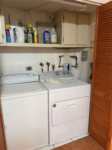 15202 SW 46th Ln C-75, Miami, FL 33185