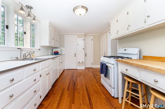 19 Westway, Wethersfield, CT 06109