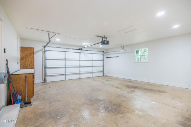 1404 Brentwood Drive, Greeneville, TN 37743