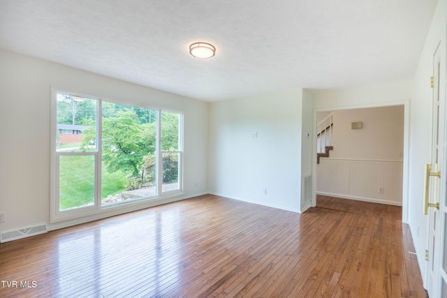 1404 Brentwood Drive, Greeneville, TN 37743