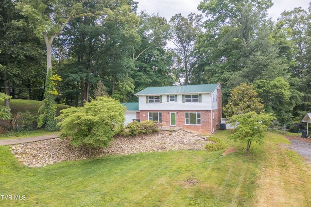 1404 Brentwood Drive, Greeneville, TN 37743