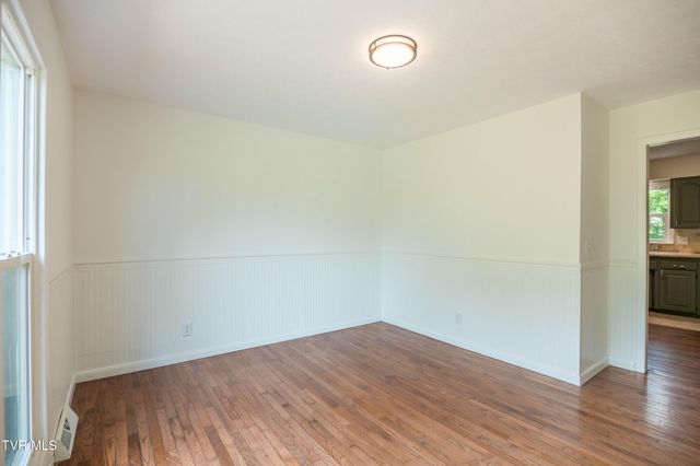 1404 Brentwood Drive, Greeneville, TN 37743