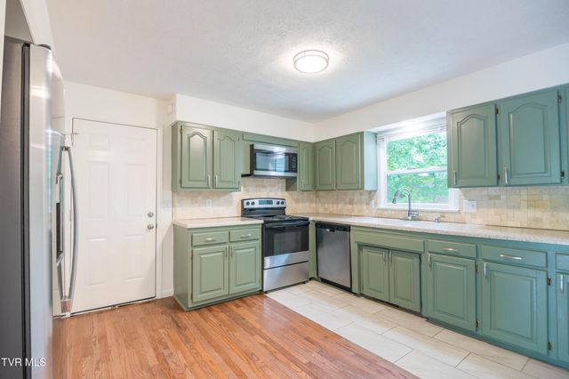 1404 Brentwood Drive, Greeneville, TN 37743