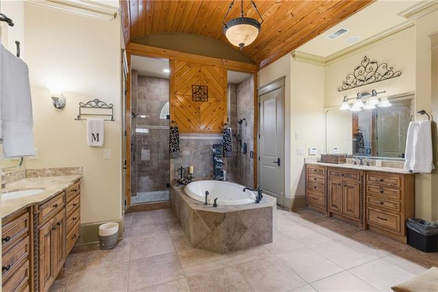 6427 Point Twenty Two, Gainesville, GA 30506