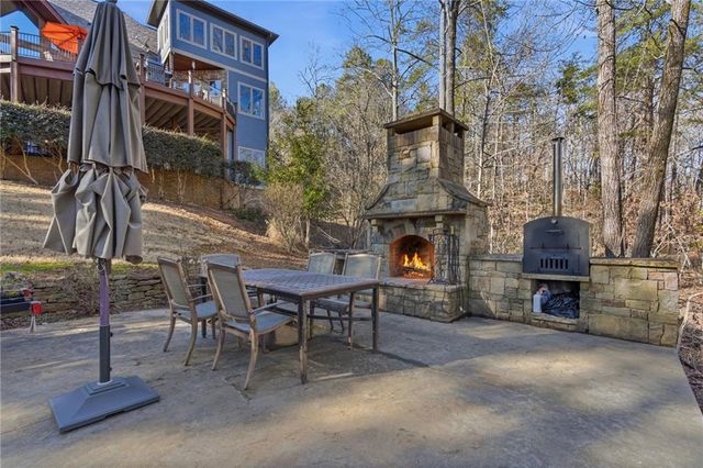 6427 Point Twenty Two, Gainesville, GA 30506