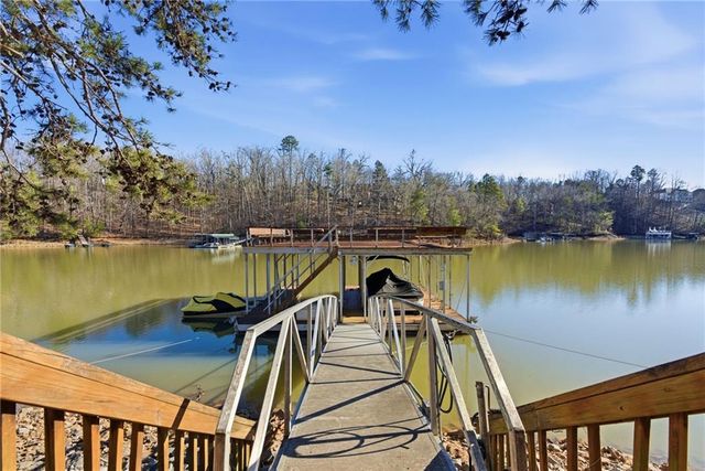 6427 Point Twenty Two, Gainesville, GA 30506