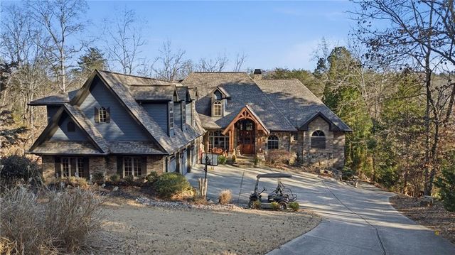 6427 Point Twenty Two, Gainesville, GA 30506