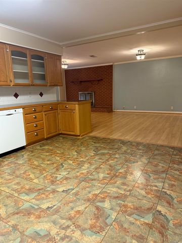 1001 W Johnson Street, Nashville, AR 71852