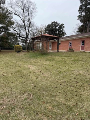 1001 W Johnson Street, Nashville, AR 71852