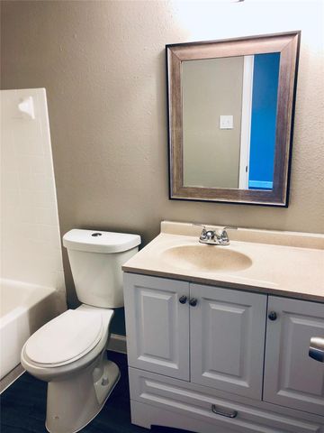 217 Church Street 101, Galveston, TX 77550