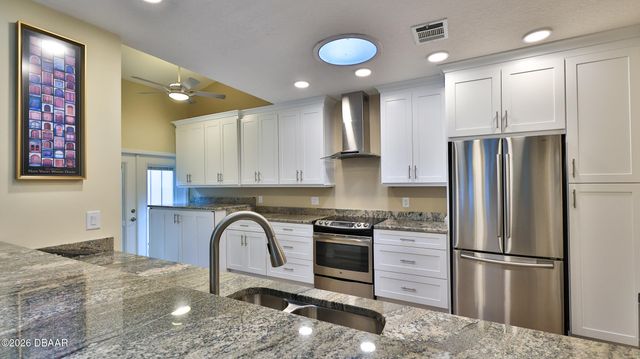 1924 Whisperwood Way, Port Orange, FL 32128