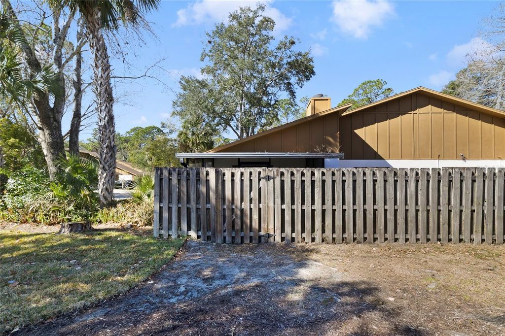 Image 5 of property listing at 15 SOCO TRAIL, Ormond Beach, FL 32174
