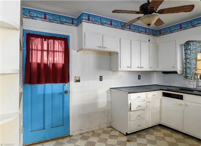 1526 Ann Arbor Court, High Point, NC 27265