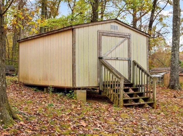 1526 Ann Arbor Court, High Point, NC 27265